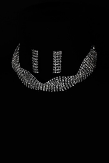 chocker rhinestone necklace